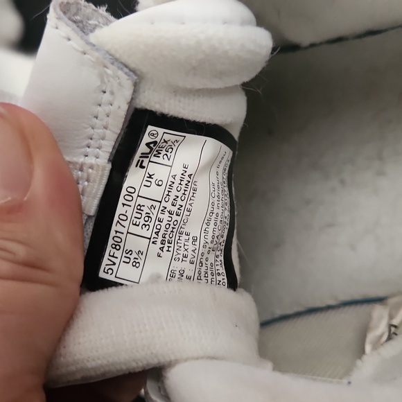 GUC Fila Dad sneakers sz 8.5 - Picture 4 of 4